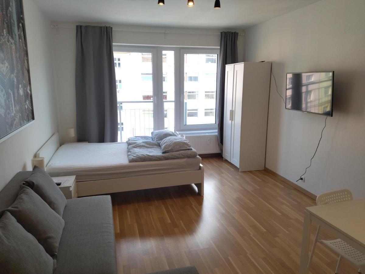Brand New Studio Apartment # 42 In Brand New Building With Free Parking In The Center Praha Eksteriør bilde